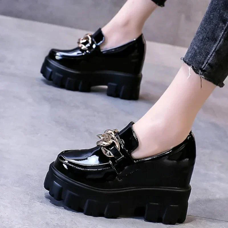 mocassin orthopédique femme vernis à talons compensés – Image 3