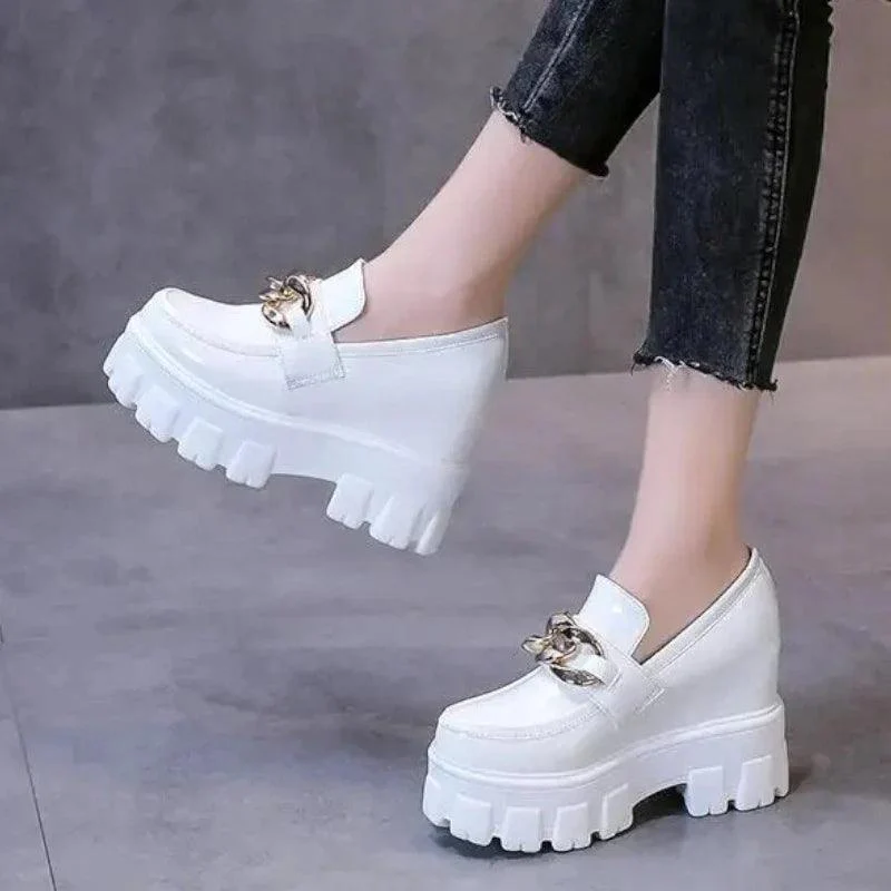 mocassin orthopédique femme vernis à talons compensés – Image 5