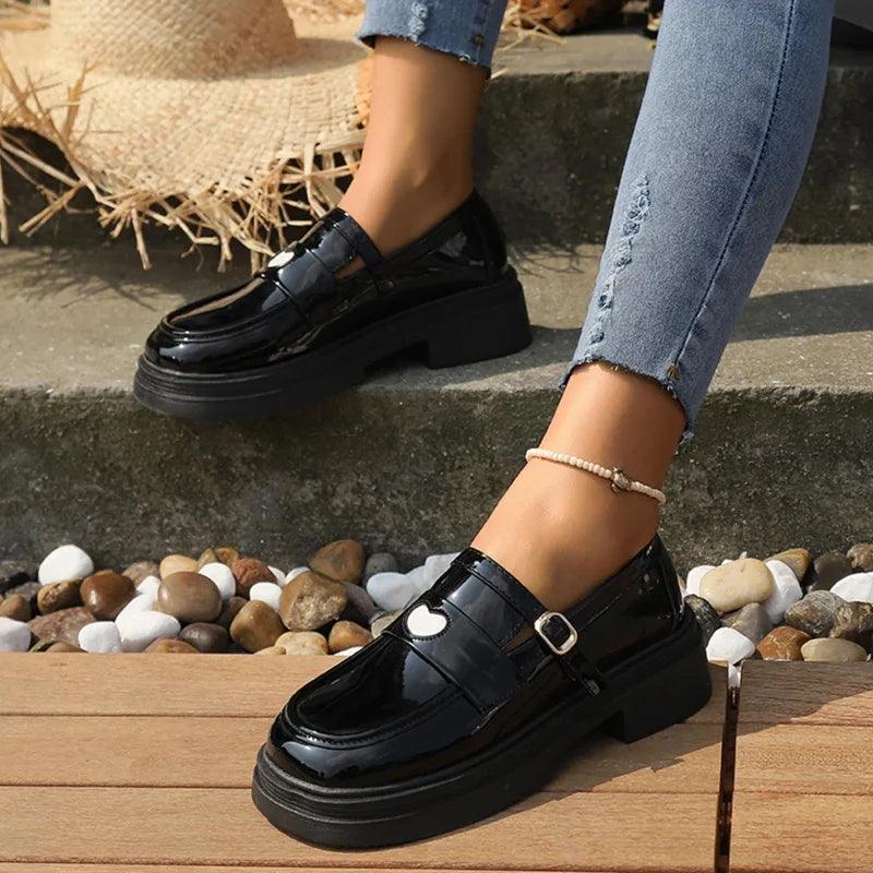 mocassin orthopédique femme vernis à boucle – Image 3