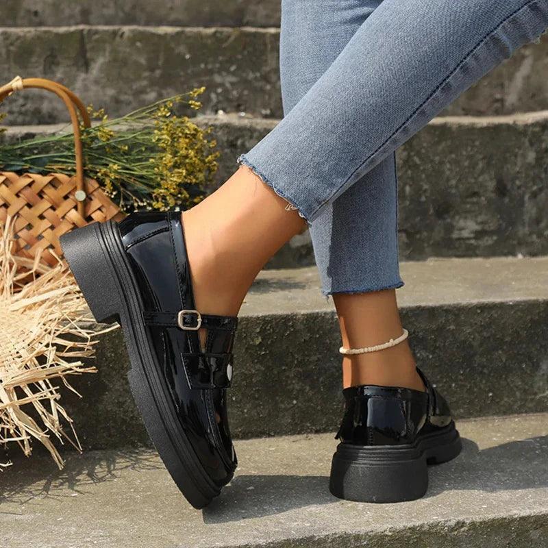 mocassin orthopédique femme vernis à boucle – Image 2